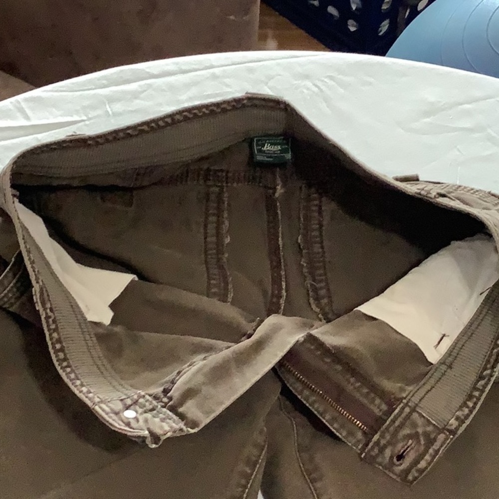 GH Bass chinos. Size 34 x32